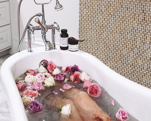 bath with flowers
